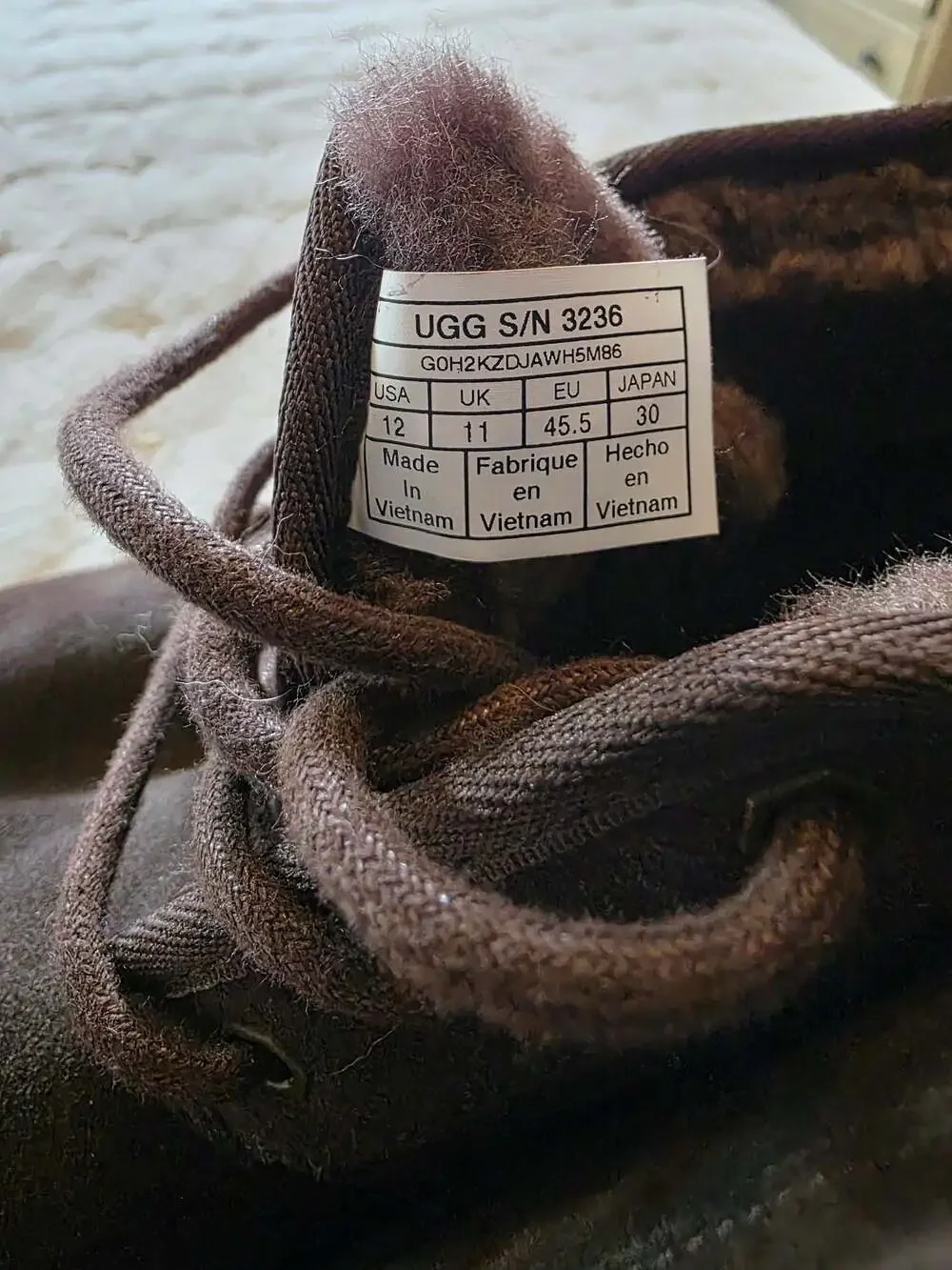 UGG‎ Men's Neumel Chukka Boots in Espresso Suede